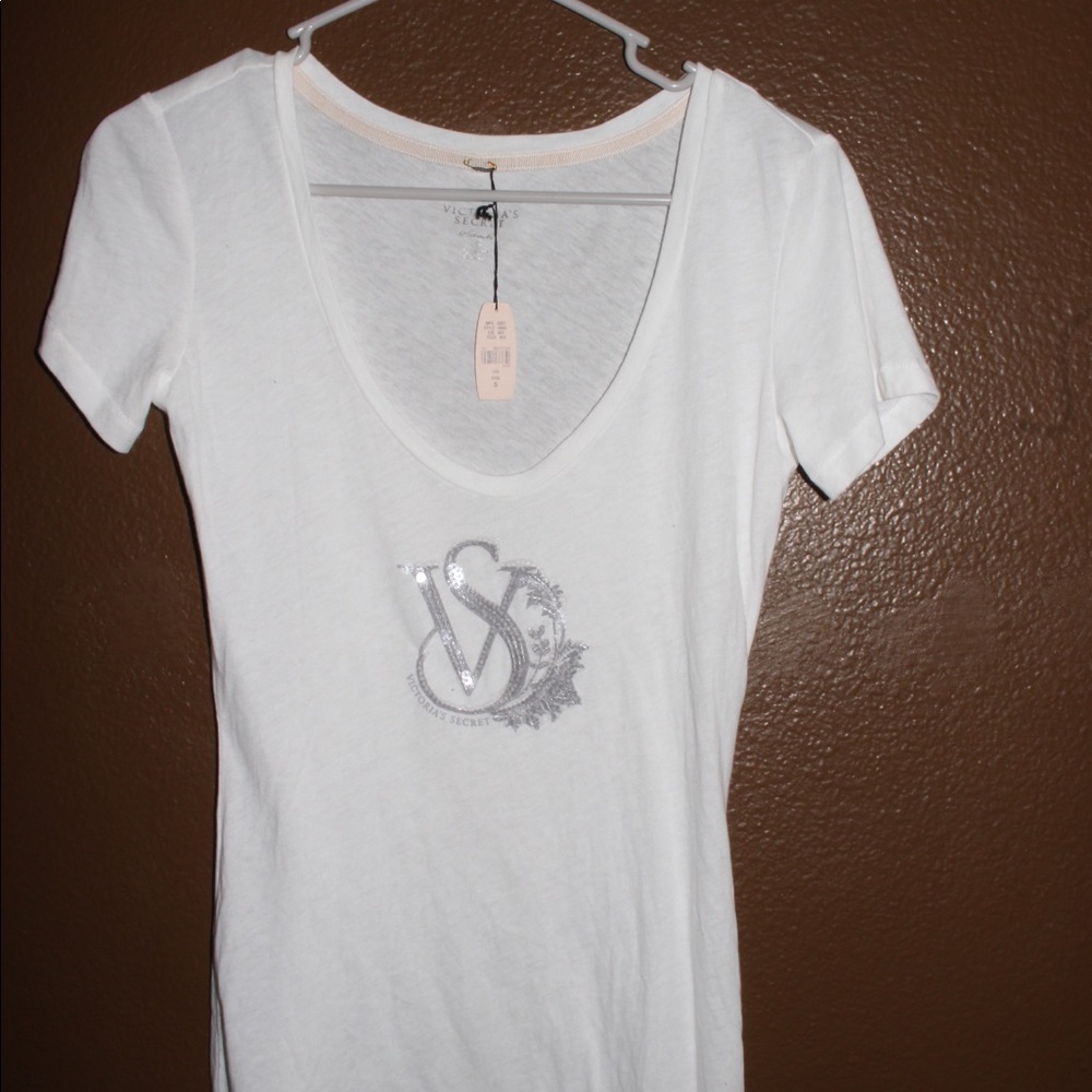 👛👙👚 VICTORIA SECRET T-SHIRT W/ TAG 🛍👛👙